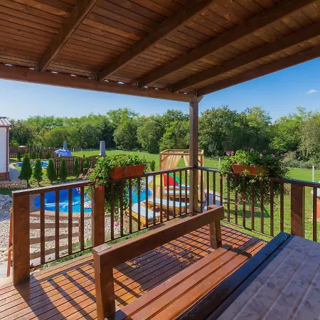 Дом отдыха Holiday Jelovci-2 Mofardini
