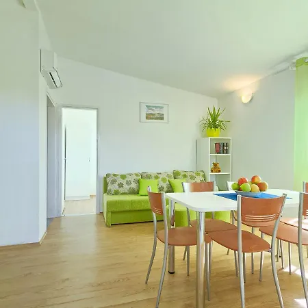 Prázdninový dům Holiday Jelovci-2 Mofardini